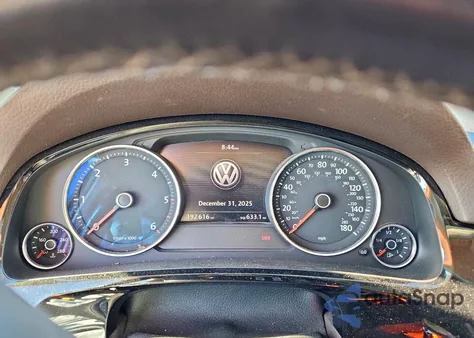 2014 Volkswagen Touareg V6 Tdi z USA, uszkodzony, nr VIN WVGEP9BP3ED013868